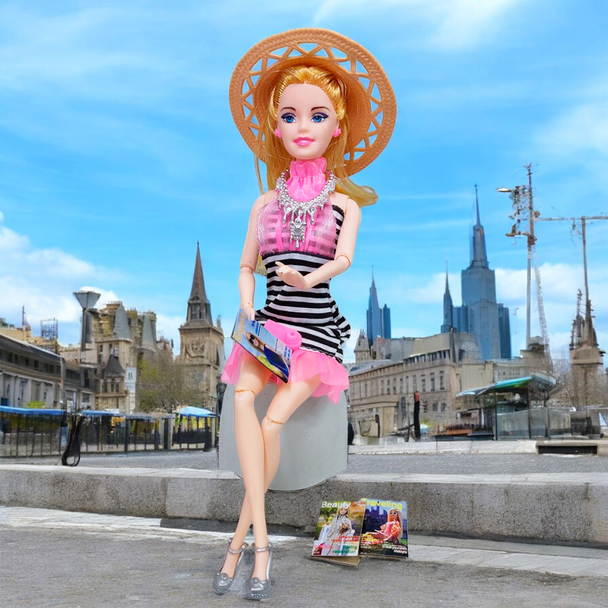 Miniatura 6 de Muñeca Articulada Viajera Collar HB041